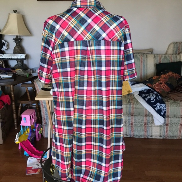 NWT short sleeve button down XL - Picture 4 of 4